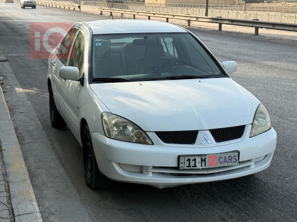 میتسوبیشی لانسەر